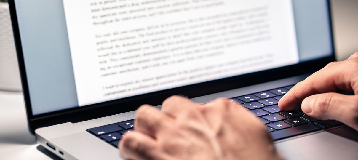 12 Copywriting Hacks to Improve the Performance of Your Work
